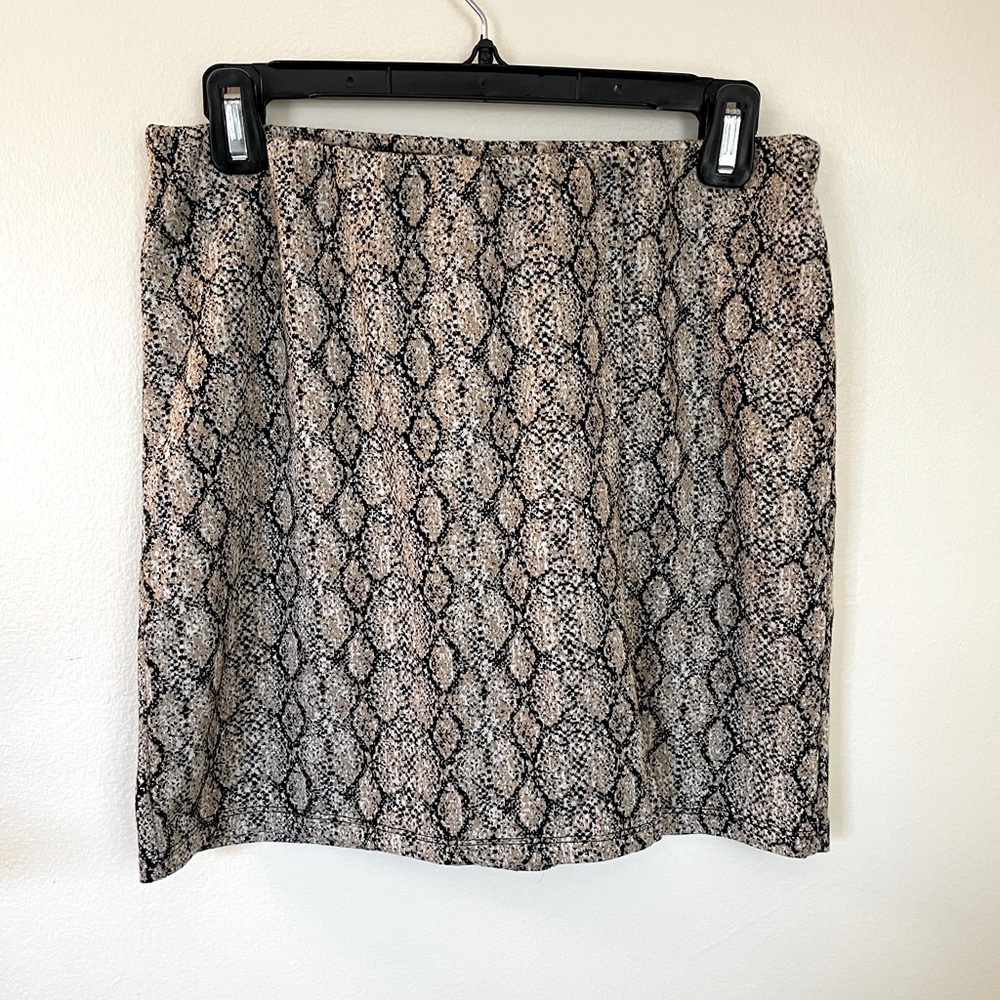✨NWT Primark | Snake Print Mini Skirt | Size 6